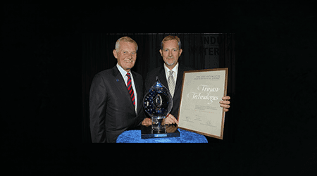 Marv accepting SIWI Award 2009 500px